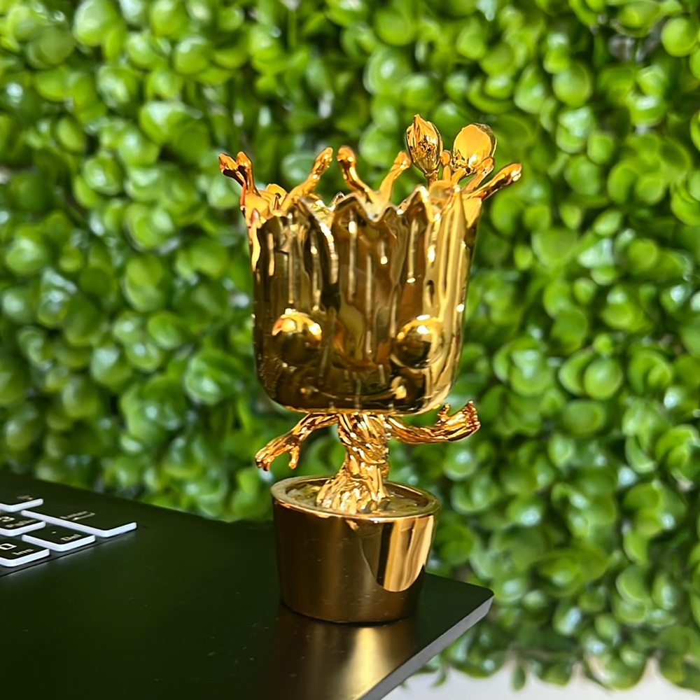 Like New Funko Pop Gold Baby Groot bobble head